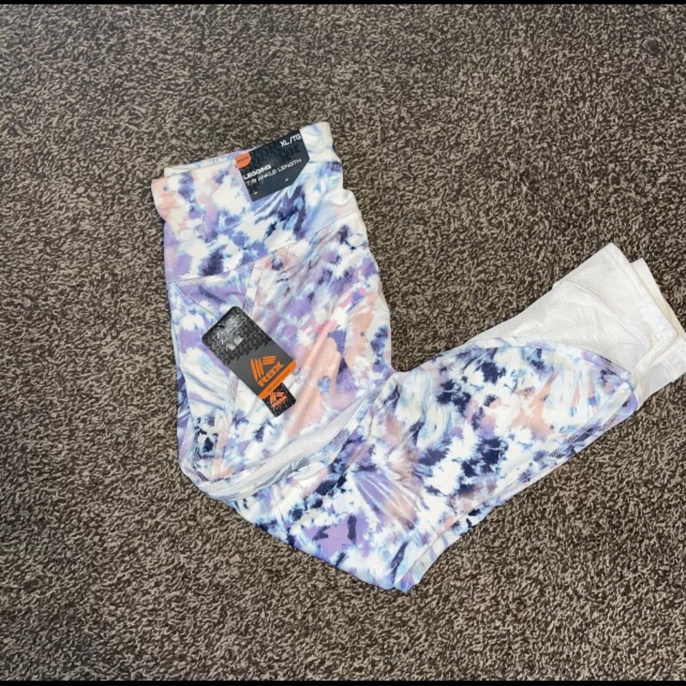 BRAND NEW WITH TAGS HARD TO FIND RBX LEGGINGS XL! 7/8 ANKLE LENGTH